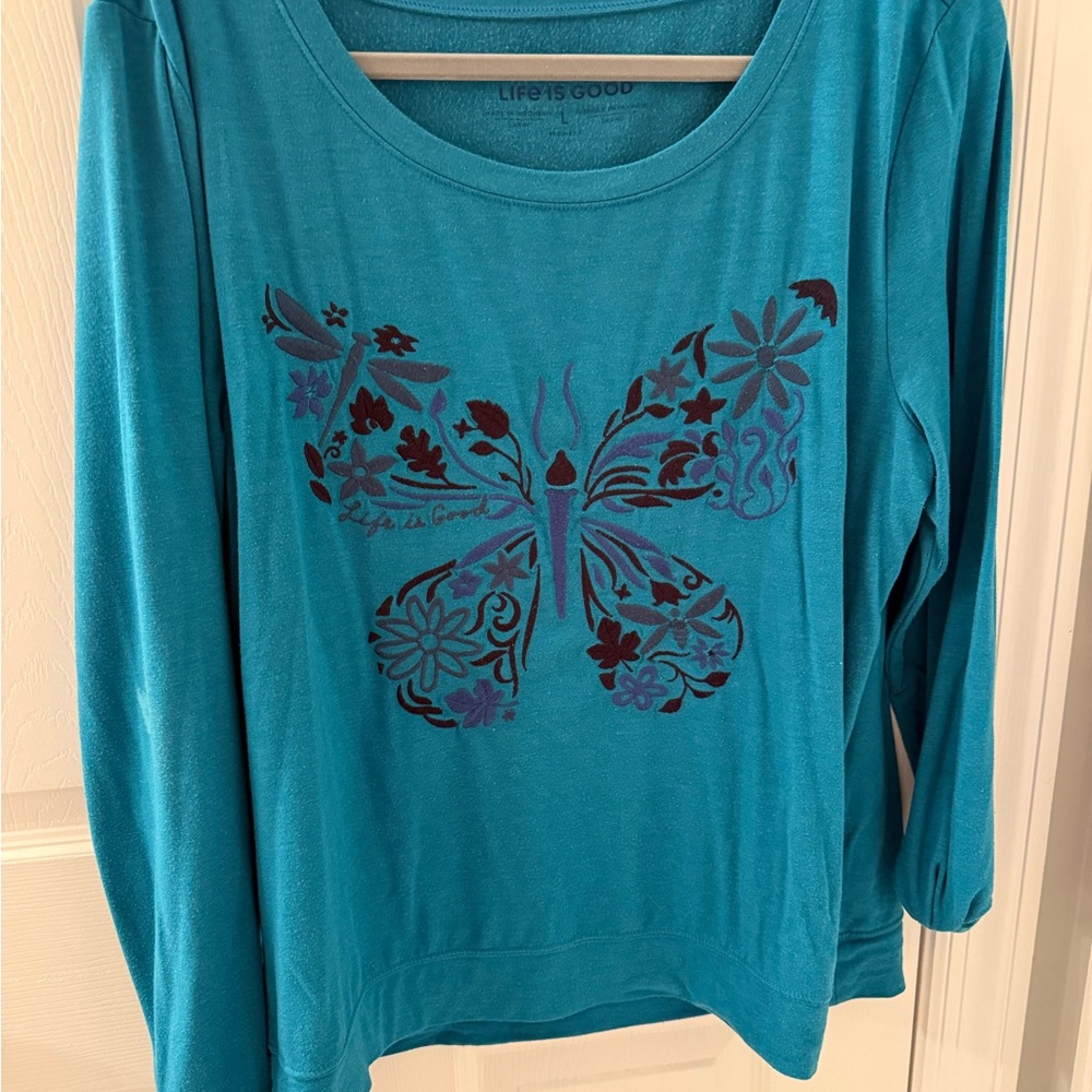 Life is good women’s large blue butterfly long sleeve top